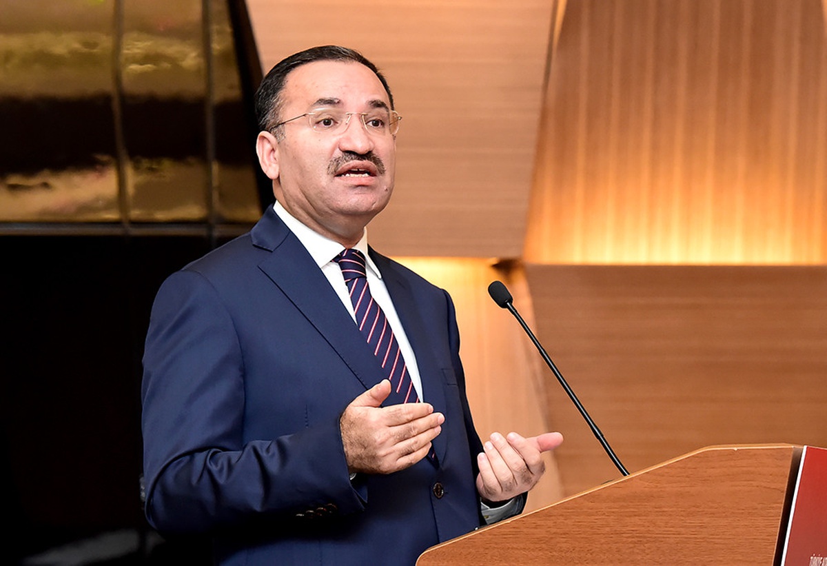 Bekir Bozdağ : Yasa Uygulanıyor (1)
