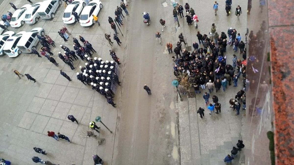 Çorlu\'da İzinsiz Eyleme Polis Müdahalesi