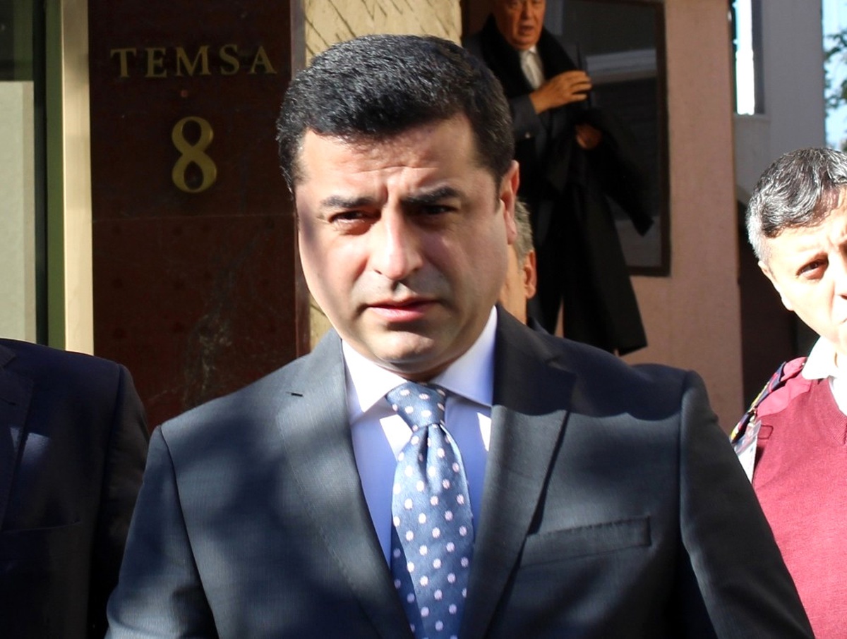 Demirtaş, Tutuklanma Talebiyle Mahkemeye Sevk Edildi