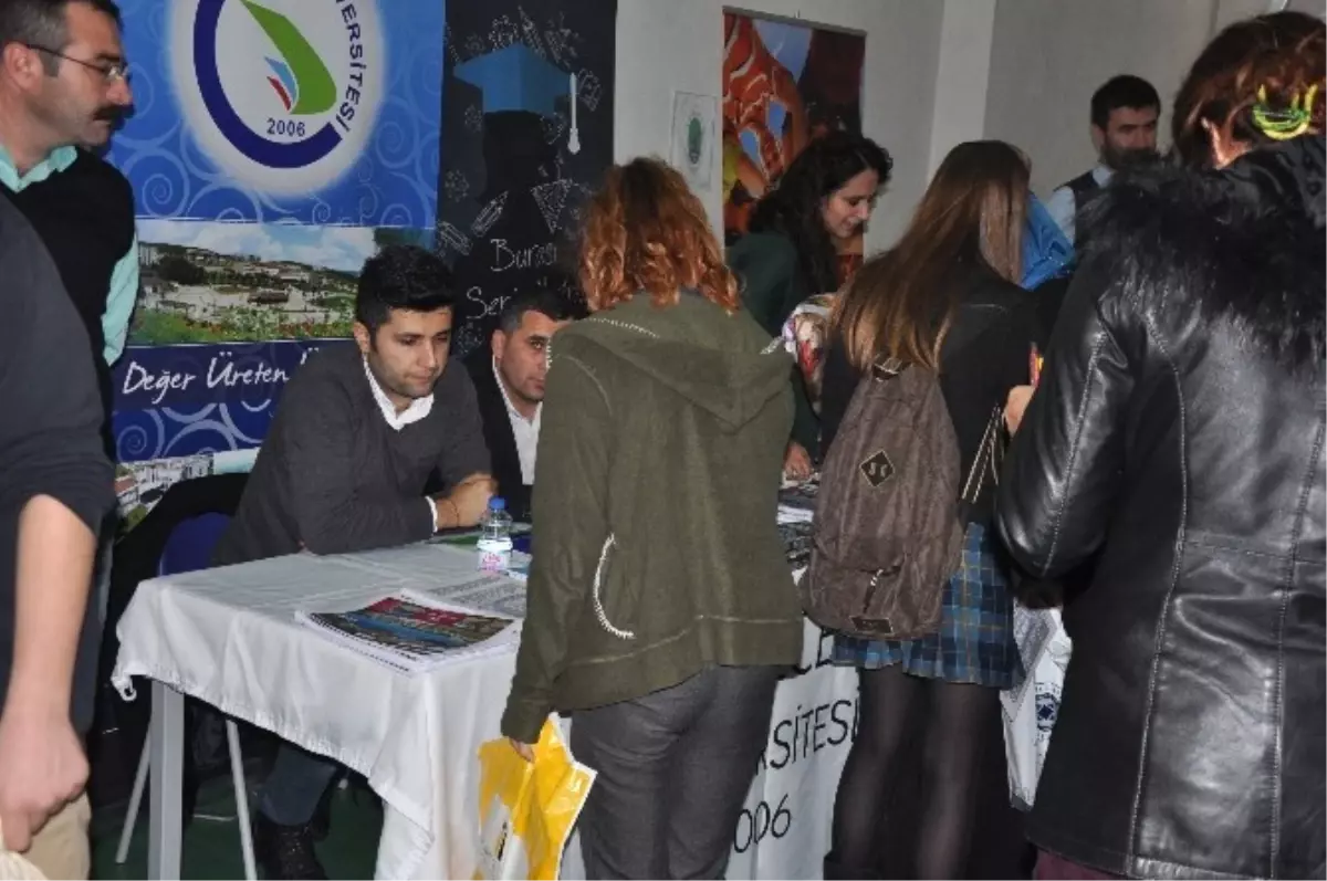 Düzce Üniversitesi Darıcalı Gençlerle Buluştu