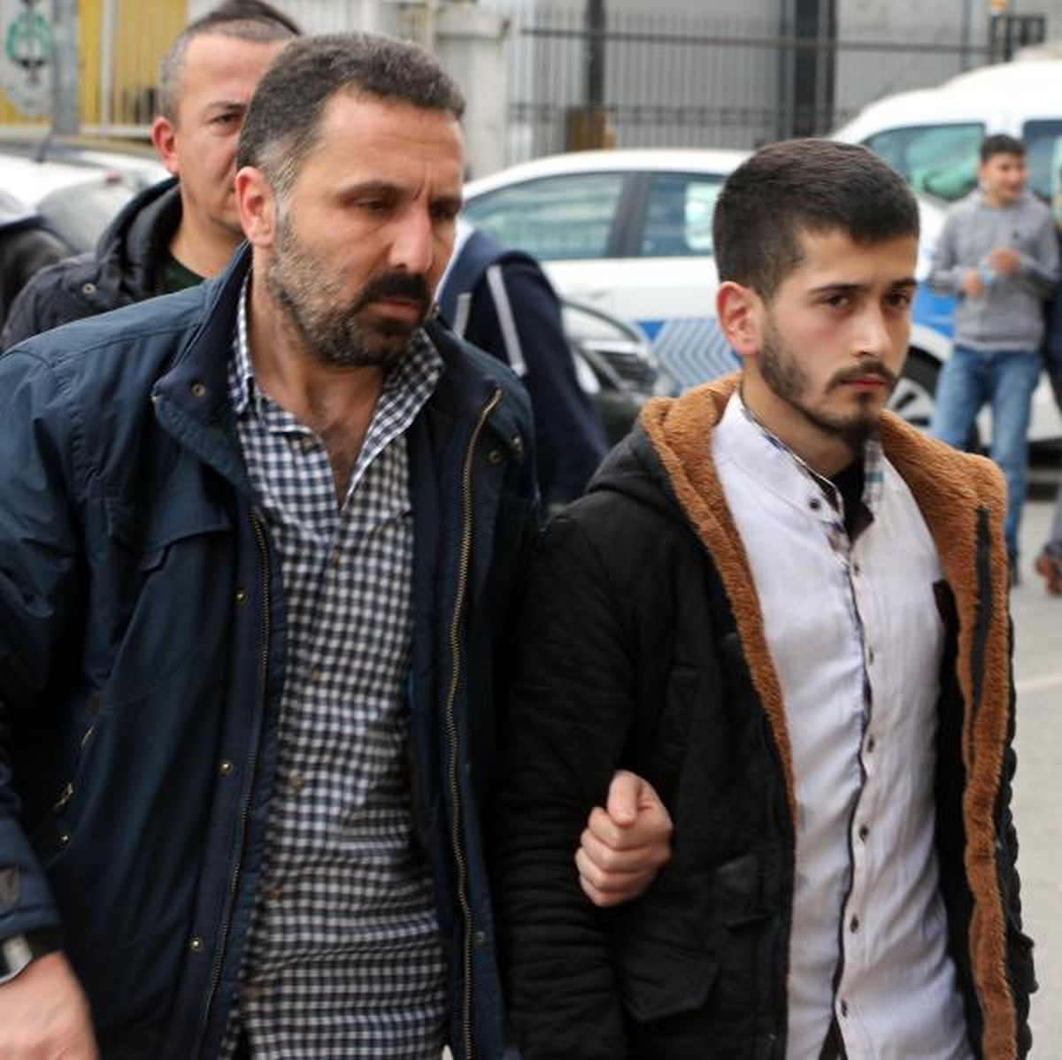Eniştesini Pompalı Tüfekle Yaraladı