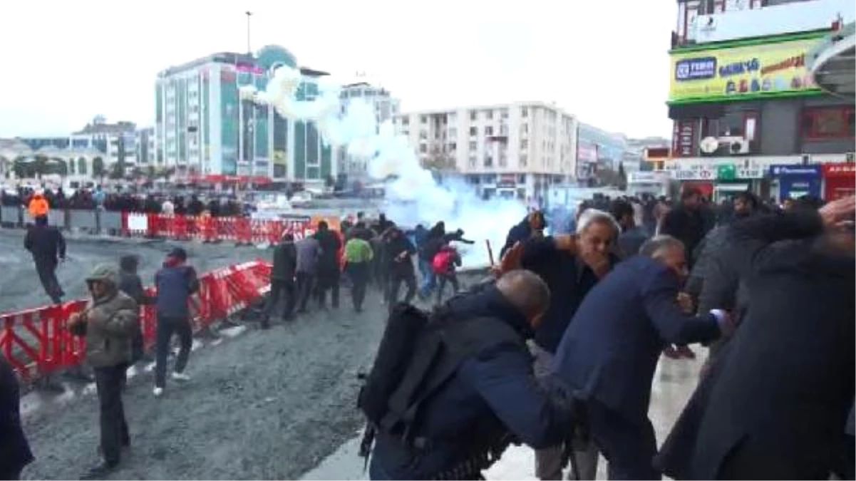 Ankara, İstanbul ve Antalya\'da HDP\'lilerin Gözaltı Protestosuna Polis Müdahalesi