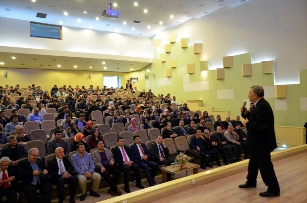 Harran Üniversitesinde "Kainatın Dili Matematik" Konferansı