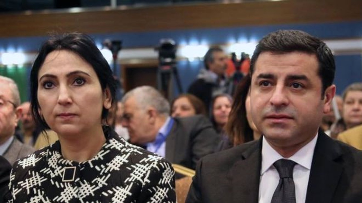 Hdp Eş Genel Başkanı Demirtaş Gözaltına Alındı