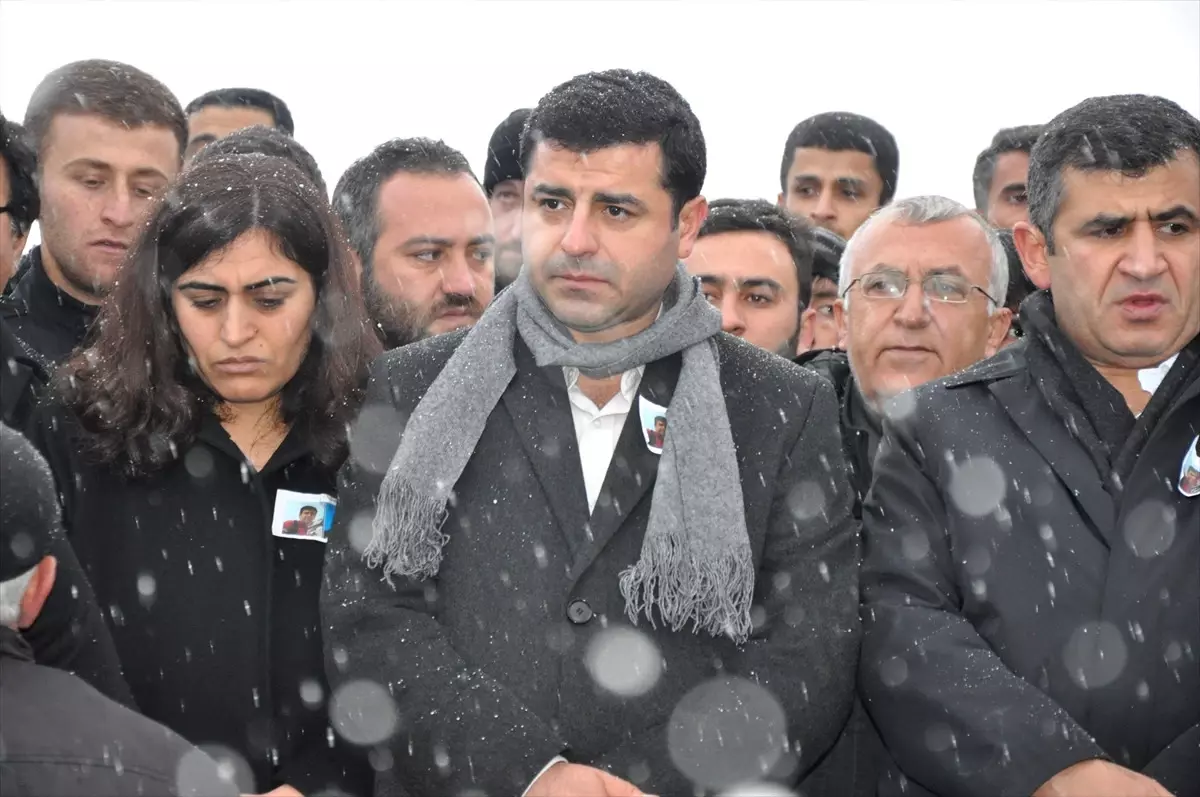 Hdp Eş Genel Başkanı Selahattin Demirtaş, Diyarbakır Cumhuriyet Başsavcılığınca Yürütülen Terör...