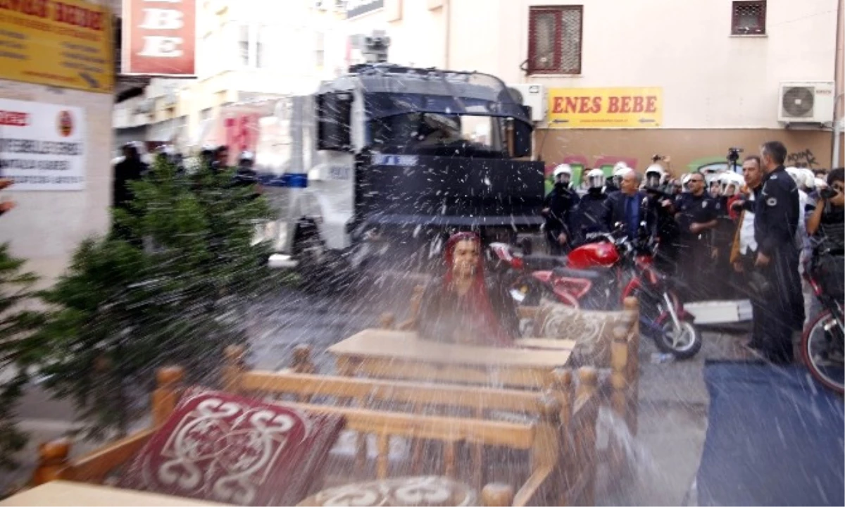 Hdp\'lilere Antalya\'da Polis Müdahalesi