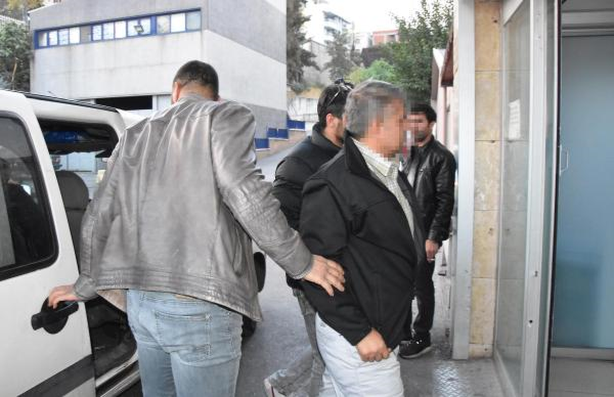 İzmir\'de \'Bylock\' Operasyonu, 16 Gözaltı