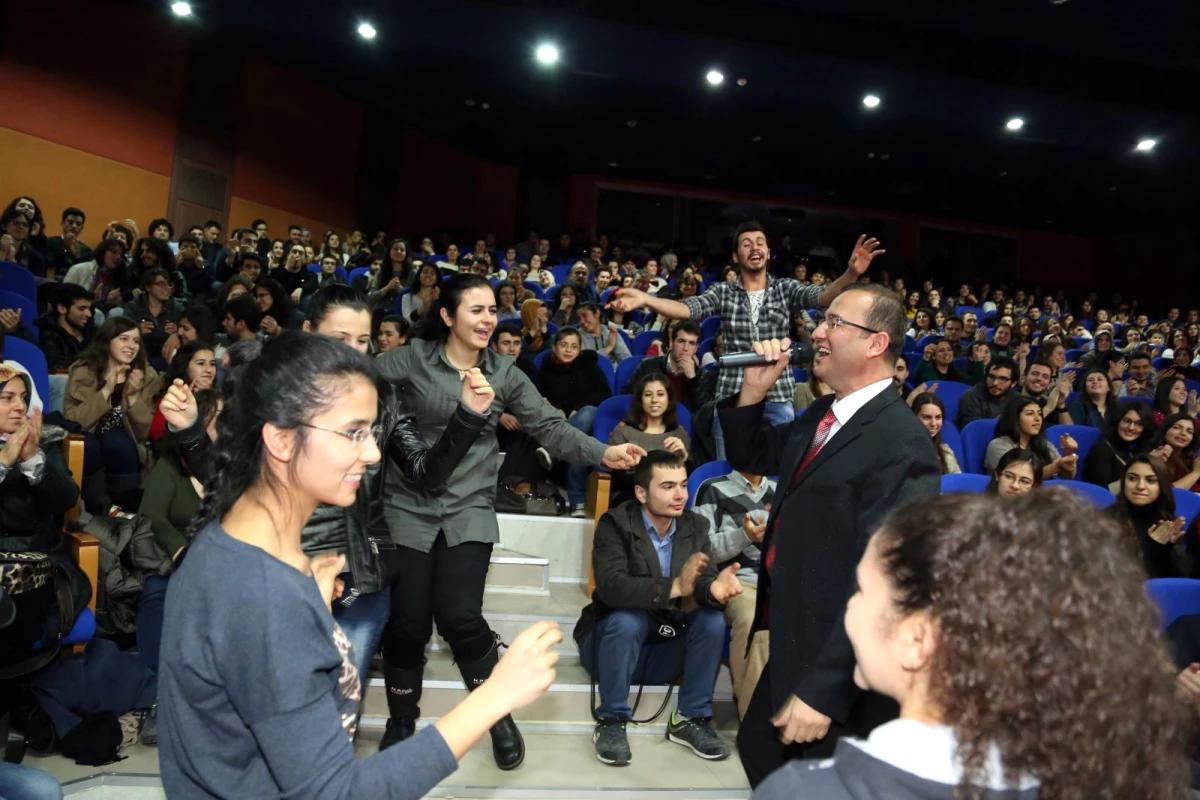 İzmir Devlet Türk Dünyası Dans ve Müzik Topluluğu Konseri