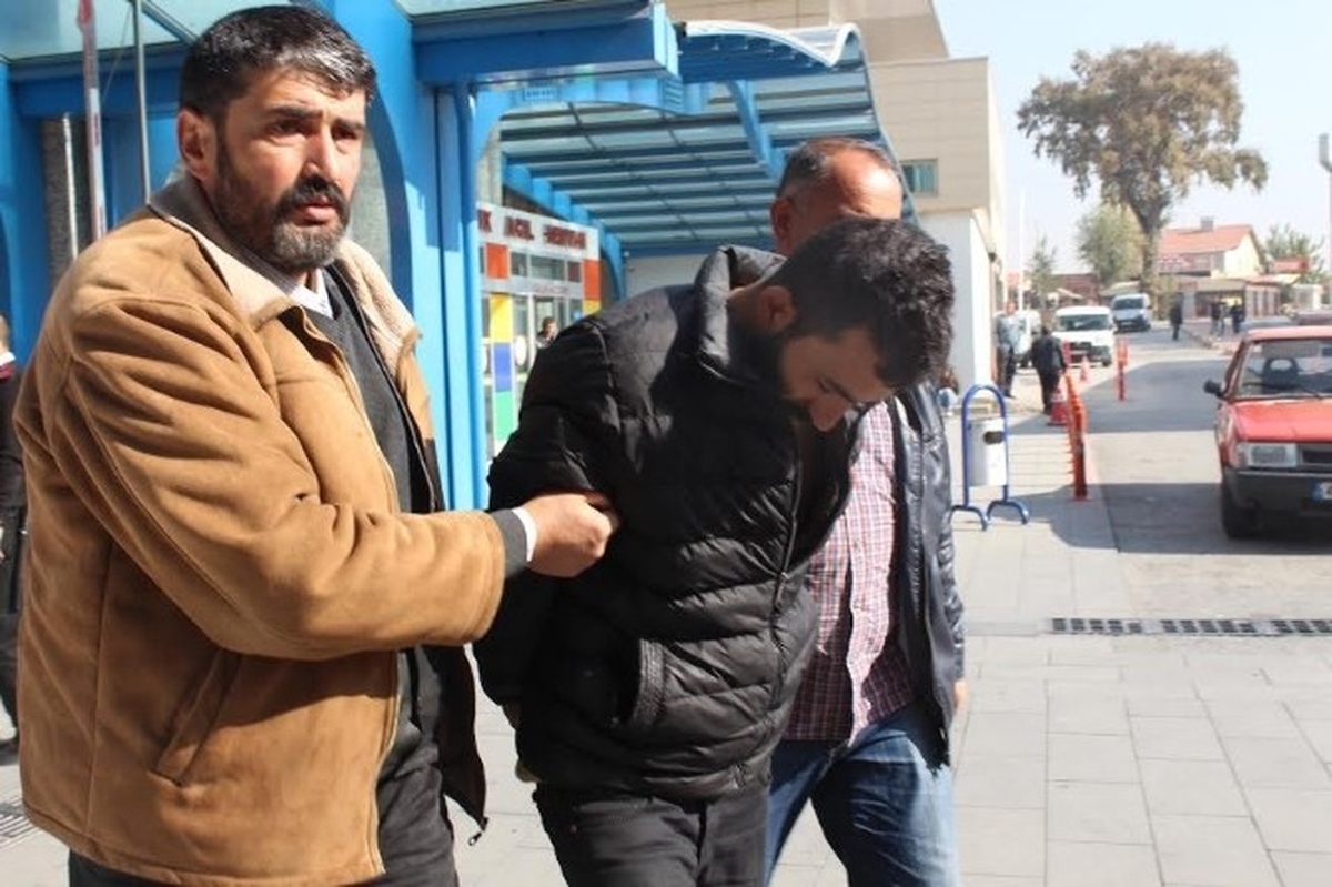 Konya\'da 3 Kişiyi Gasp Eden Zanlı Tutuklandı