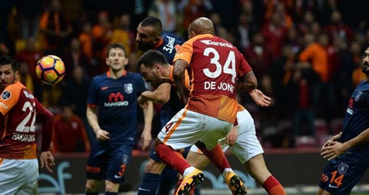 Medipol Başakşehir Deplasmanda Galatasaray'ı 2-1 Mağlup Etti