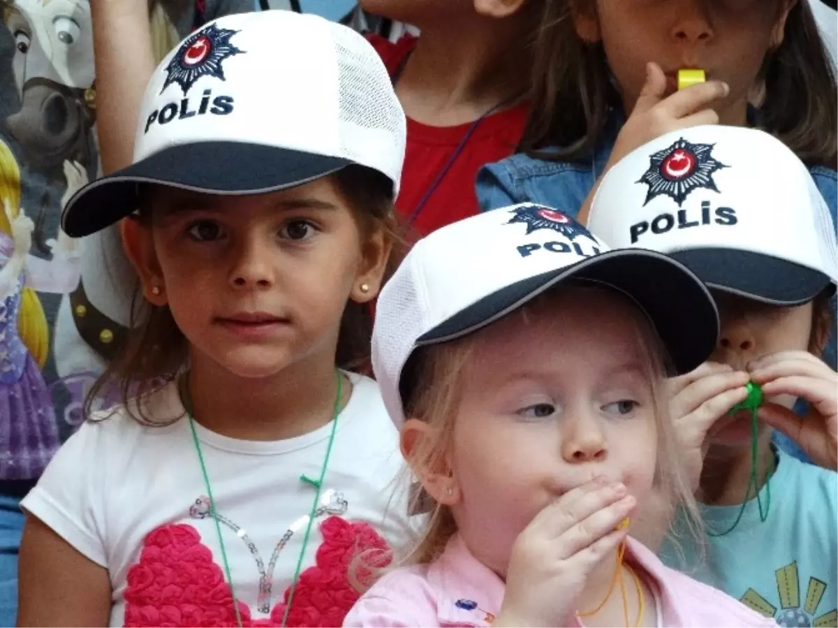 Optimum Çocuk Kulübünden "Küçük Trafik Polisleri Atölyesi"