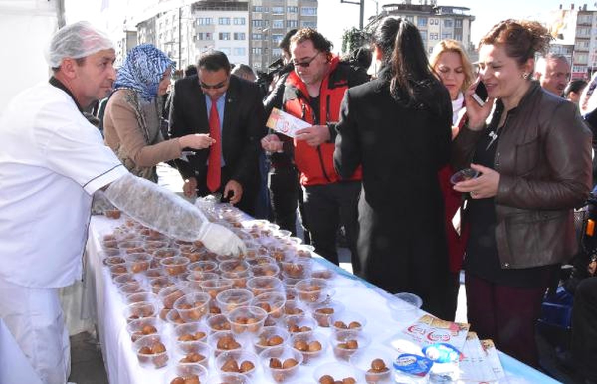 Organ Bağışçılarının Hayrına Lokma Dağıttılar