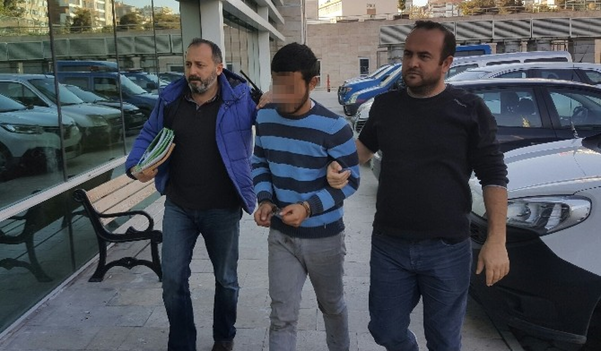 Otomobil Hırsızları Kovalamaca Sonucu Yakalandı