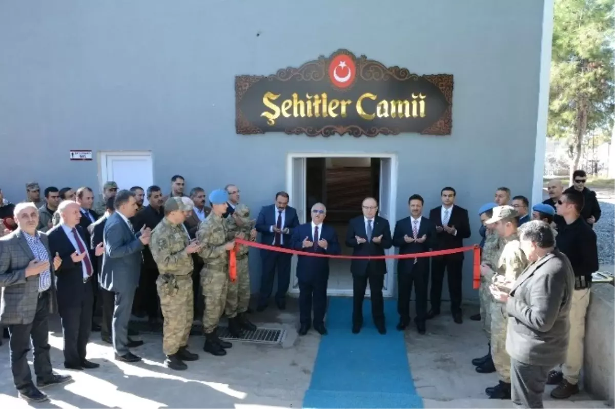 Siirt\'te \'Şehitler Camii\' İbatede Açıldı