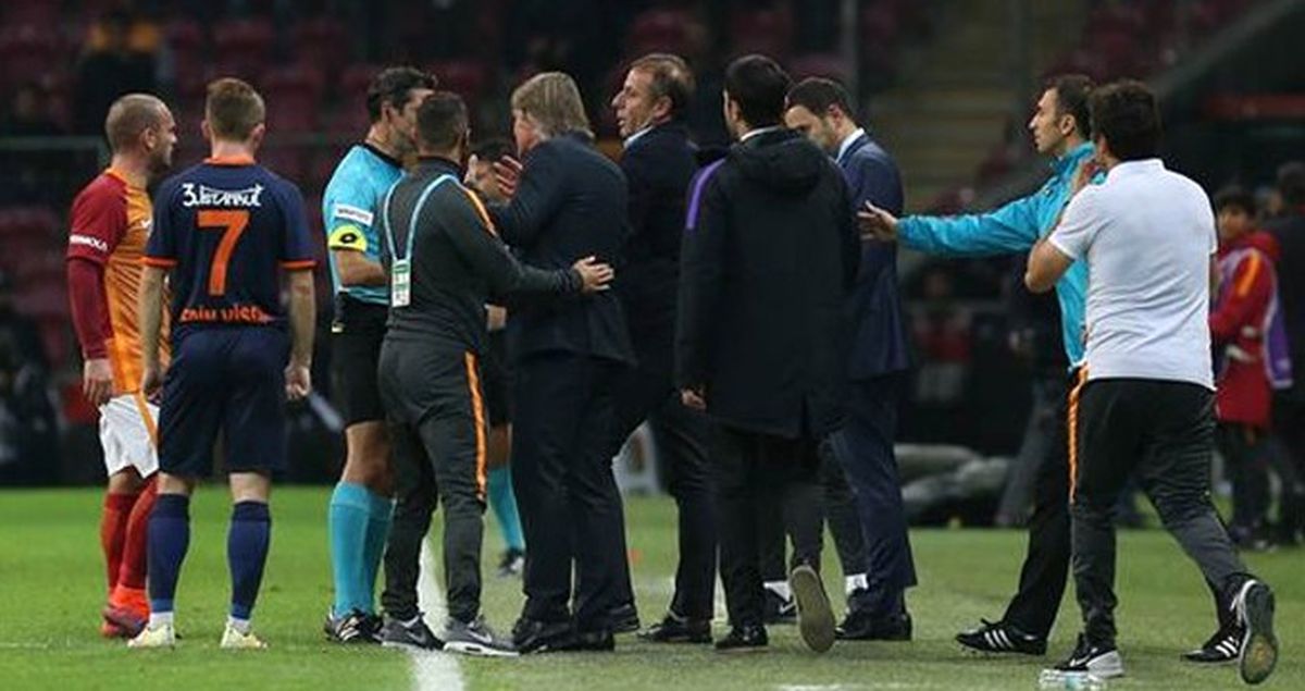 Sinan'ın Golünün Ardından 2 Takımın Teknik Heyeti Birbirine Girdi