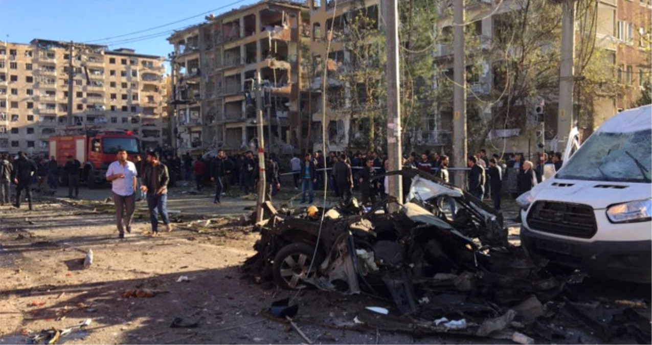 Son Dakika! Diyarbakır\'da Emniyete Bombalı Saldırı! 8 Şehit, 100\'den Fazla Yaralı