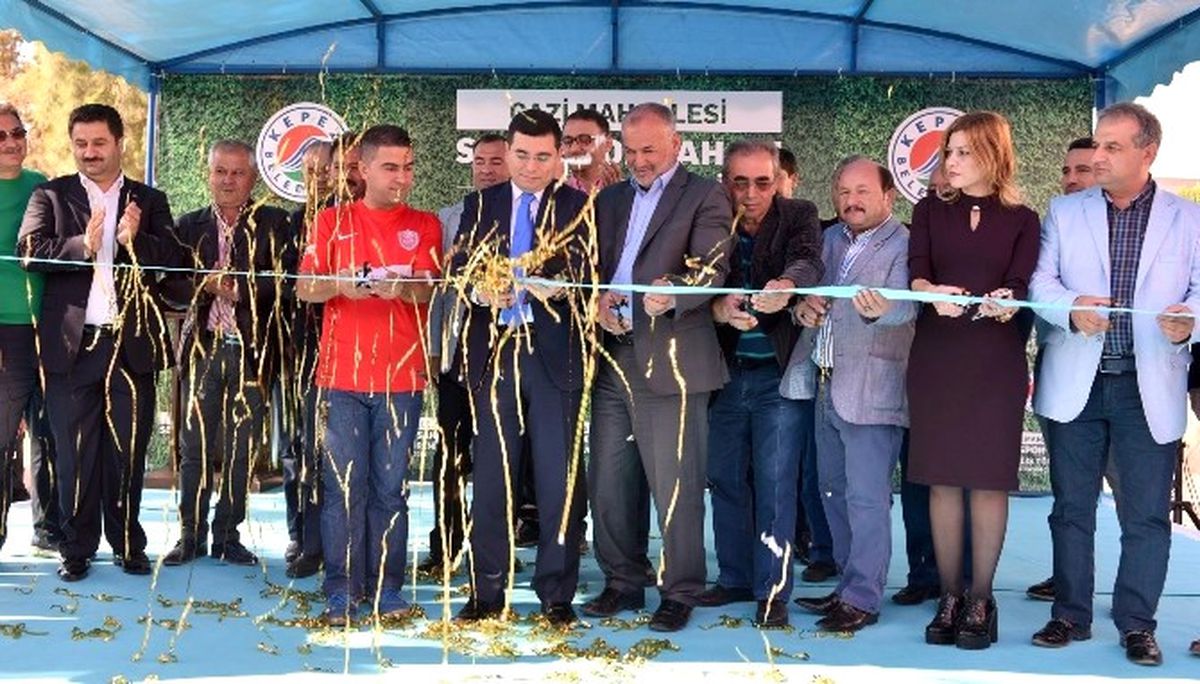 Tütüncü\'den Çocuklara Sentetik Çim Saha