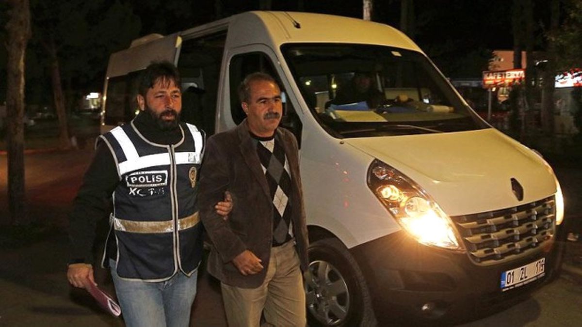 Adana\'da Hdp İl Başkanı Gözaltına Alındı