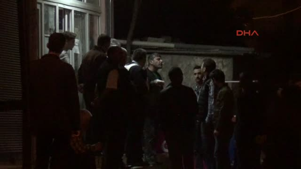 Adana\'da Market Baskını 1\'i Ağır 3 Yaralı