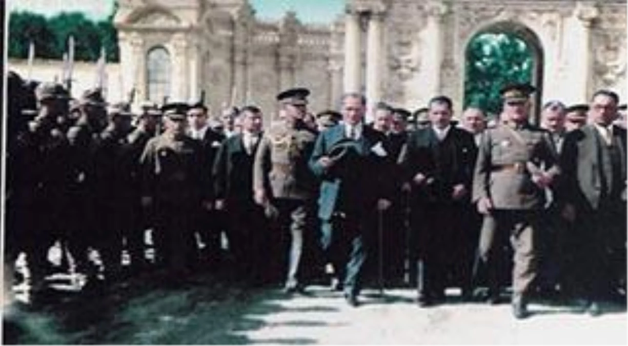 Atatürk\'ün İzinde İstanbul