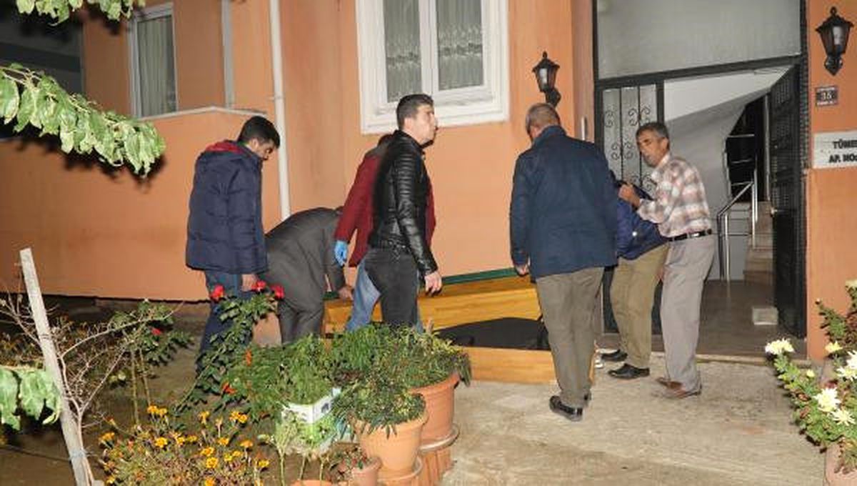 Üniversiteyi Kazanmayan Genç Babasının Beylik Tabancasıyla İntihar Etti