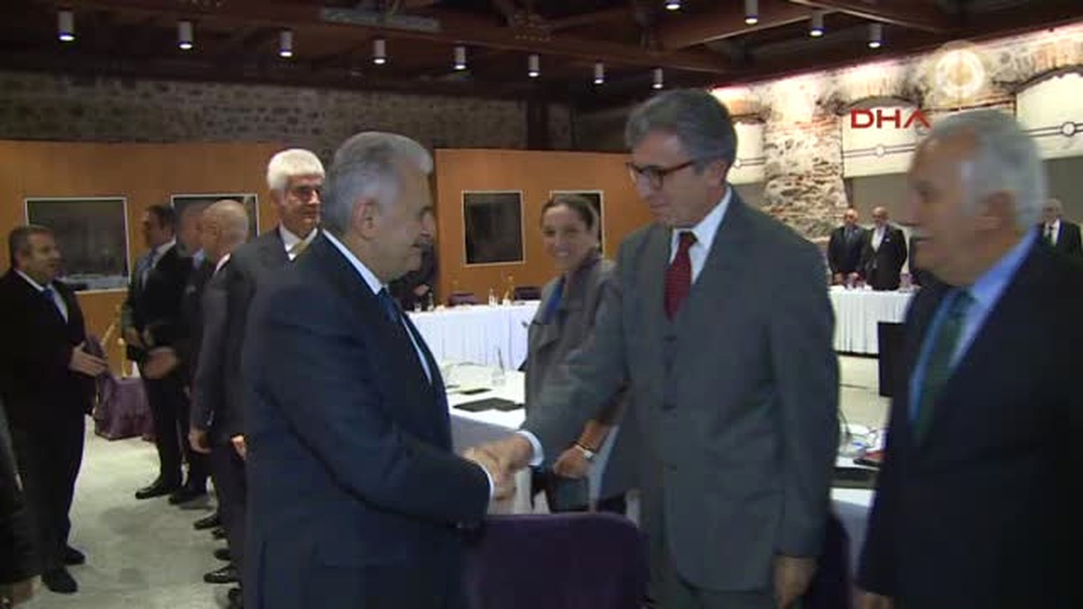Başbakan Yıldırım Iş Adamlarıyla Birayaya Geldi