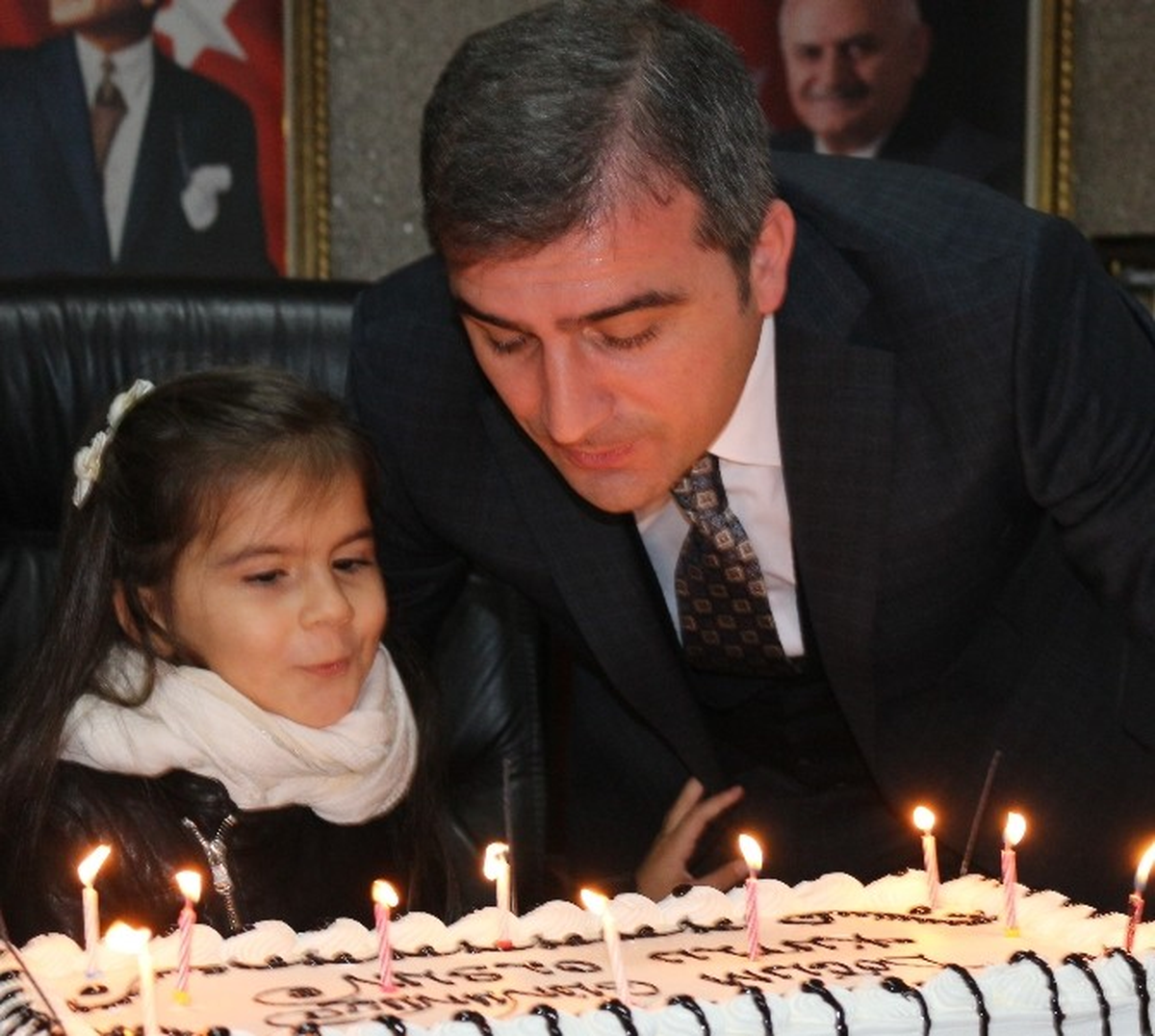 Başkan Yemenici\'ye Süpriz Doğum Günü