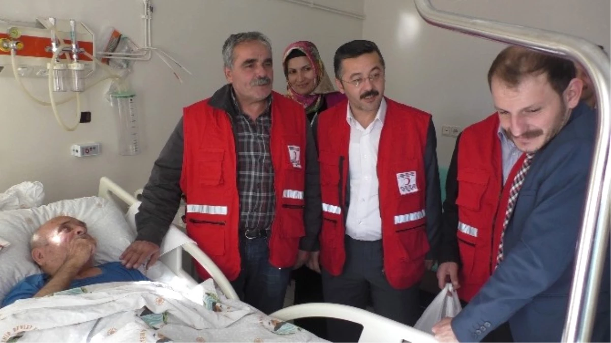 Beyşehir\'de Kızılay\'dan Yaşlı Hastalara Ziyaret