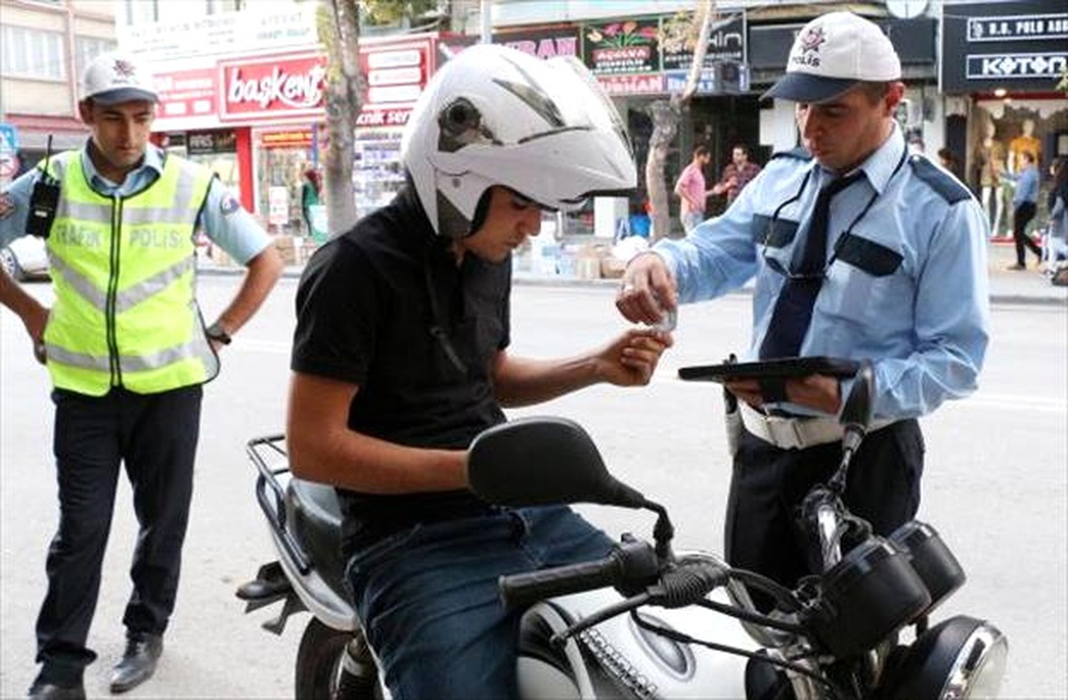 Burdur\'da Denetlenen 280 Motosikleten 176\'sına Ceza