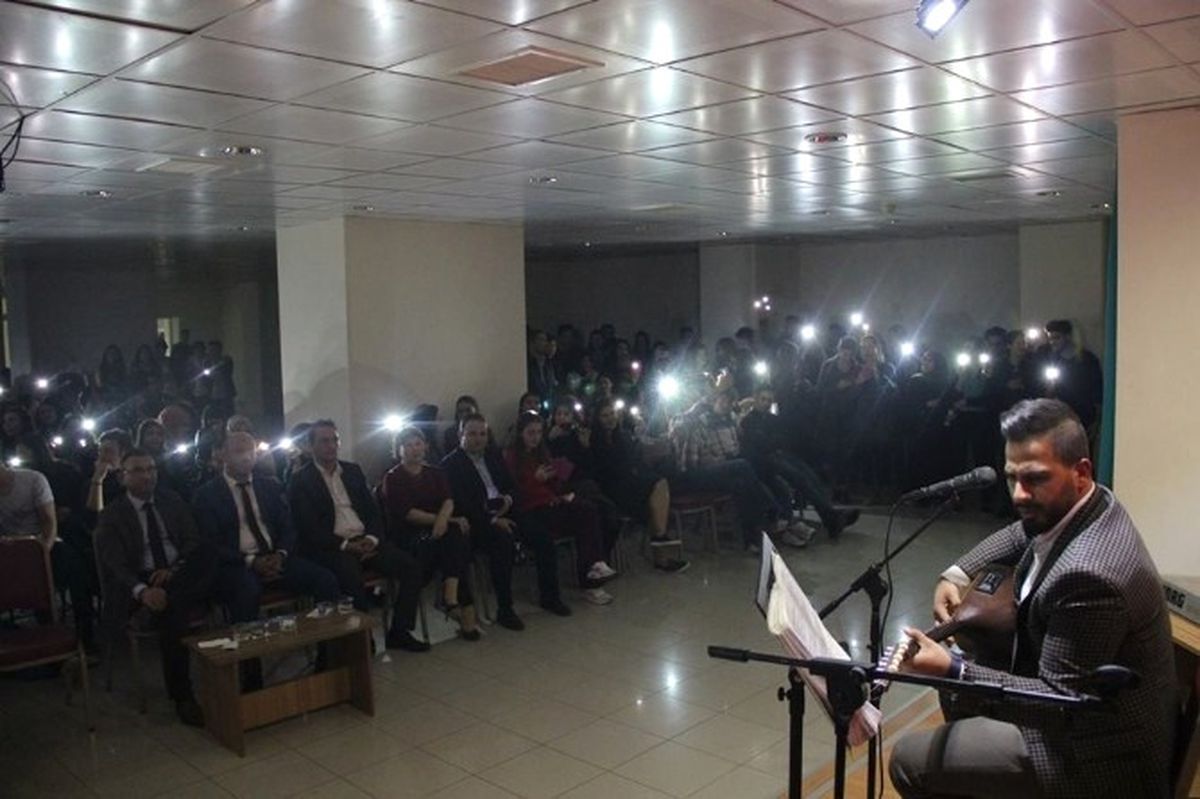 Burhaniye de Üniversiteliler Stres Attı