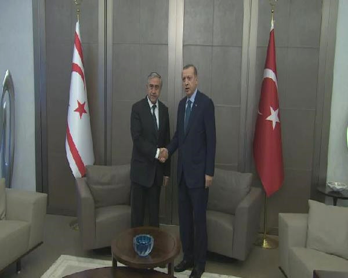 Cumhurbaşkanı Erdoğan KKTC Cumhurbaşkanı Akıncı ile Görüştü