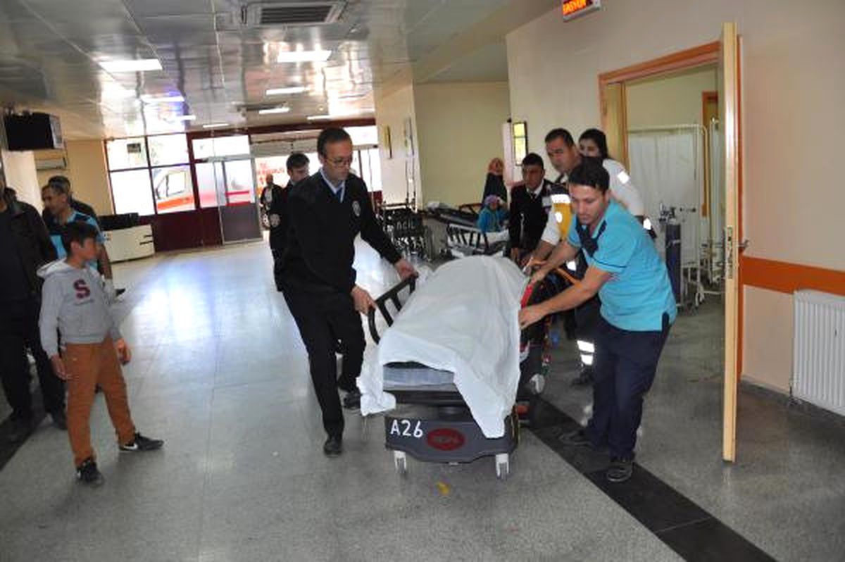 Doğum Yolunda Kaza: Karnındaki Bebeğiyle Öldü