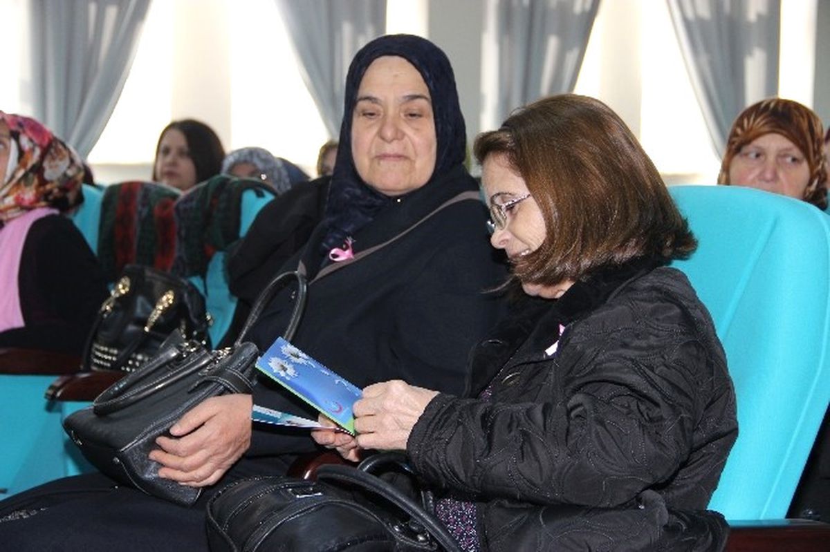 Eskişehir\'de Kadınlar Meme Kanserine Karşı Bilinçlendirildi