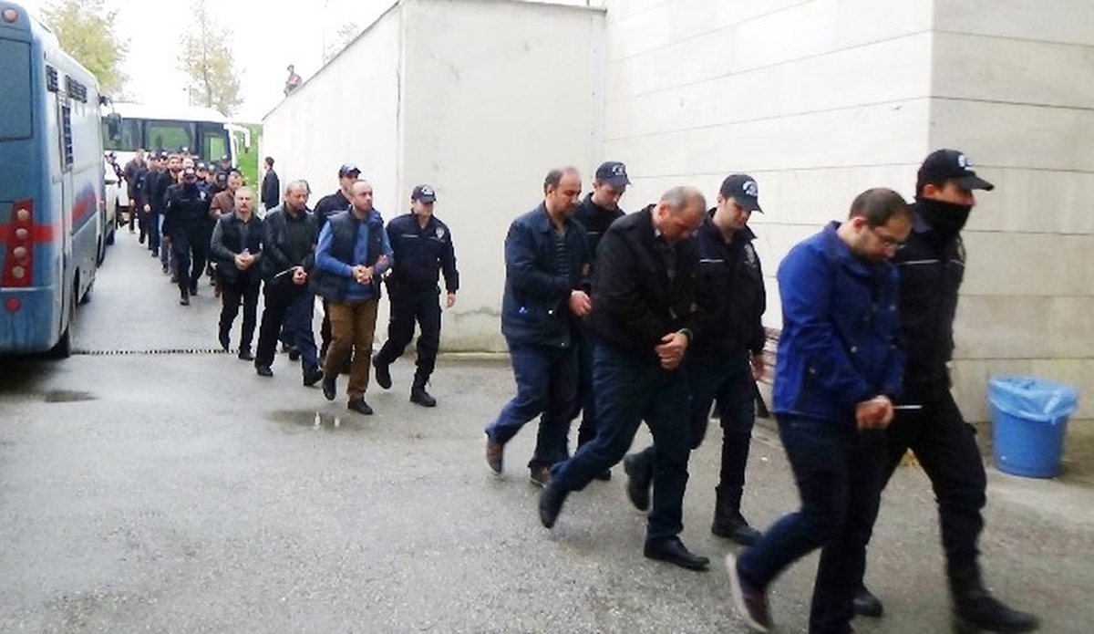 Fetö Soruşturmasında 3\'ü Emniyet Mensubu 7 Kişi Tutuklandı