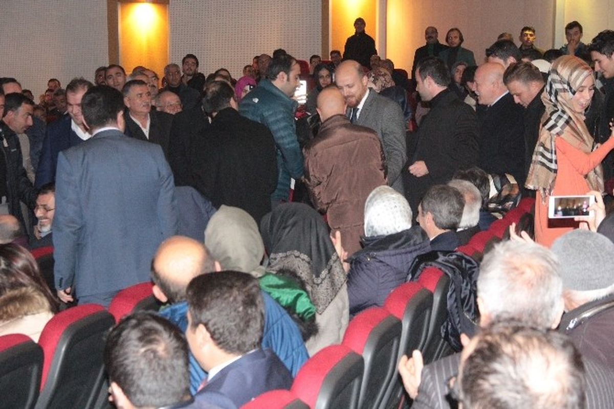 İstikamet Üzere\' Konferansı