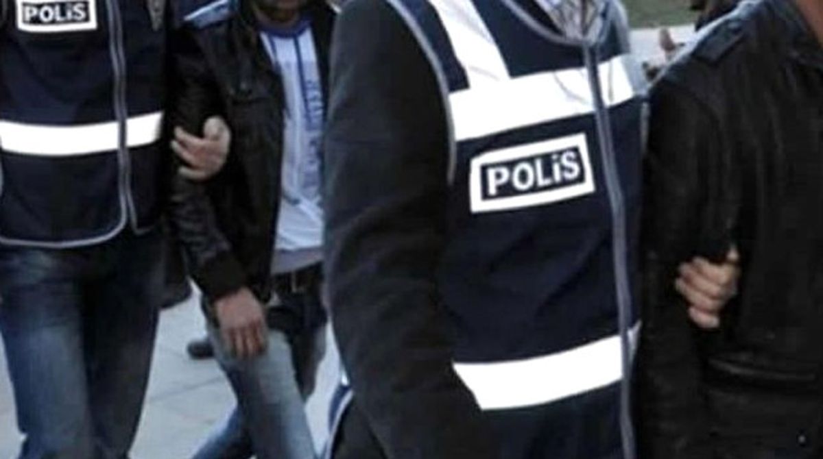 İzmir\'deki Göçmen Kaçakçılığı Operasyonu