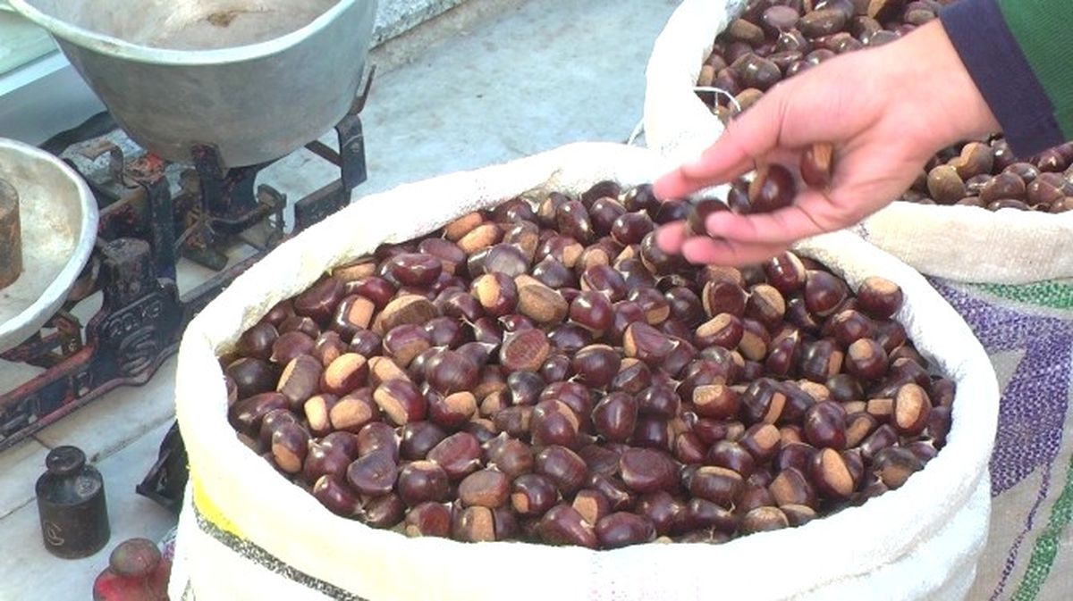 Kışın Gözde Yiyeceği Kestane Pazara İndi
