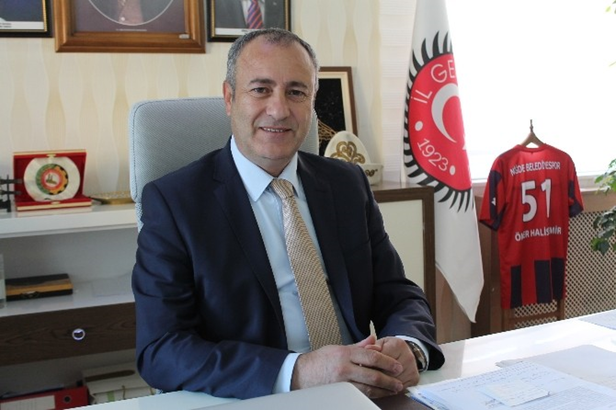 Niğde\'nin Köyleri Sıcak Asfaltla Buluşuyor