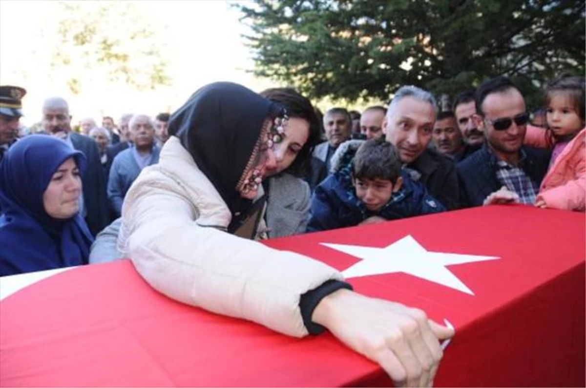 Şehit Polis Son Yolculuğuna Uğurlandı