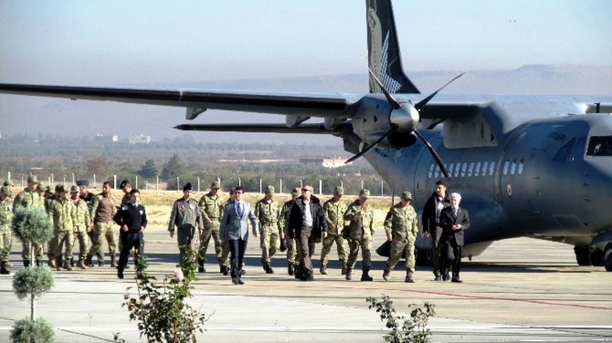 Şehit Yüzbaşı Alper Kocaman\'ın Cenazesi Memleketine Uğurlandı