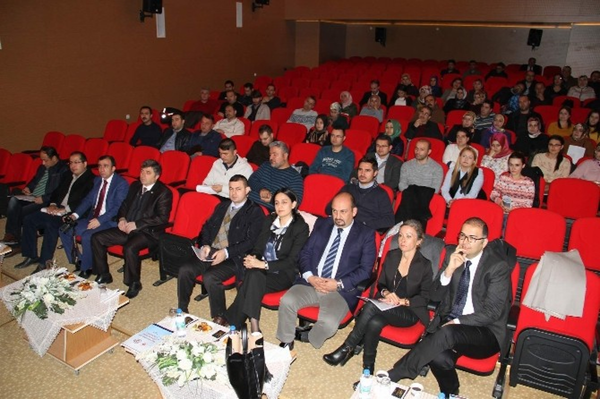 Yozgat\'ta Aile Hekimlerine Yüksek Riskli Bebeklerin Takibi Semineri Verildi