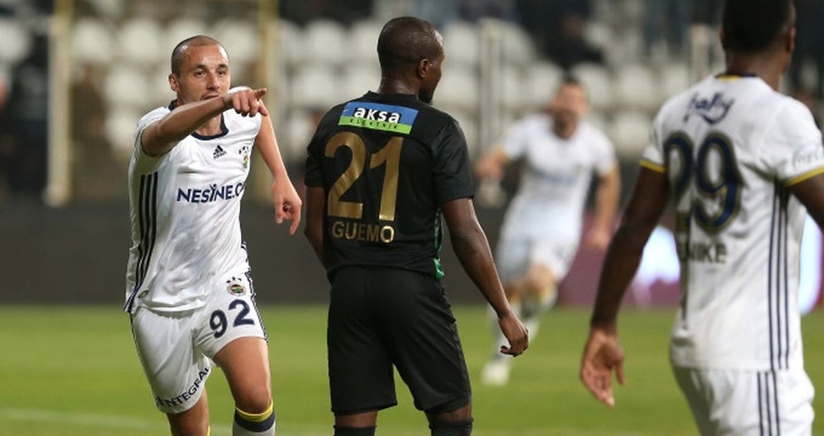 Aatıf: Yazarları Dinlememek Lazım, 2 Ay Oynamayınca Gideceğimi Söylediler