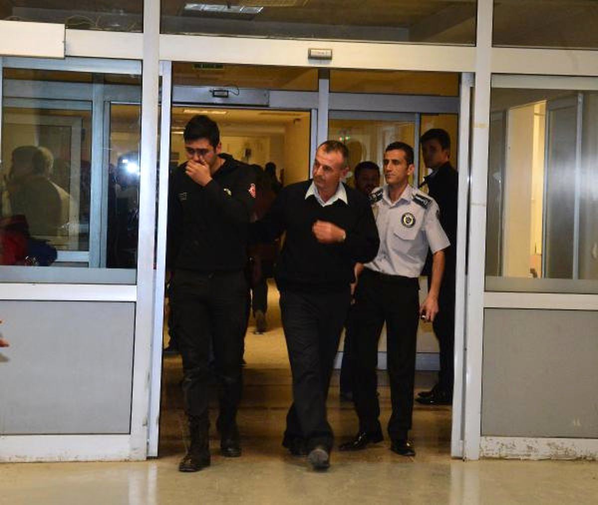 Adana\'da Korsan Gösteriye Müdahalede Bir Polis Şehit Oldu