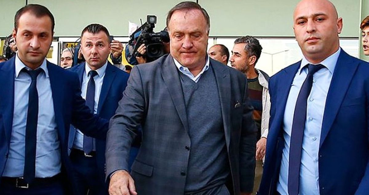 Advocaat, Akhisar Belediyespor Maçından Hemen Sonra Memleketine Dönüyor