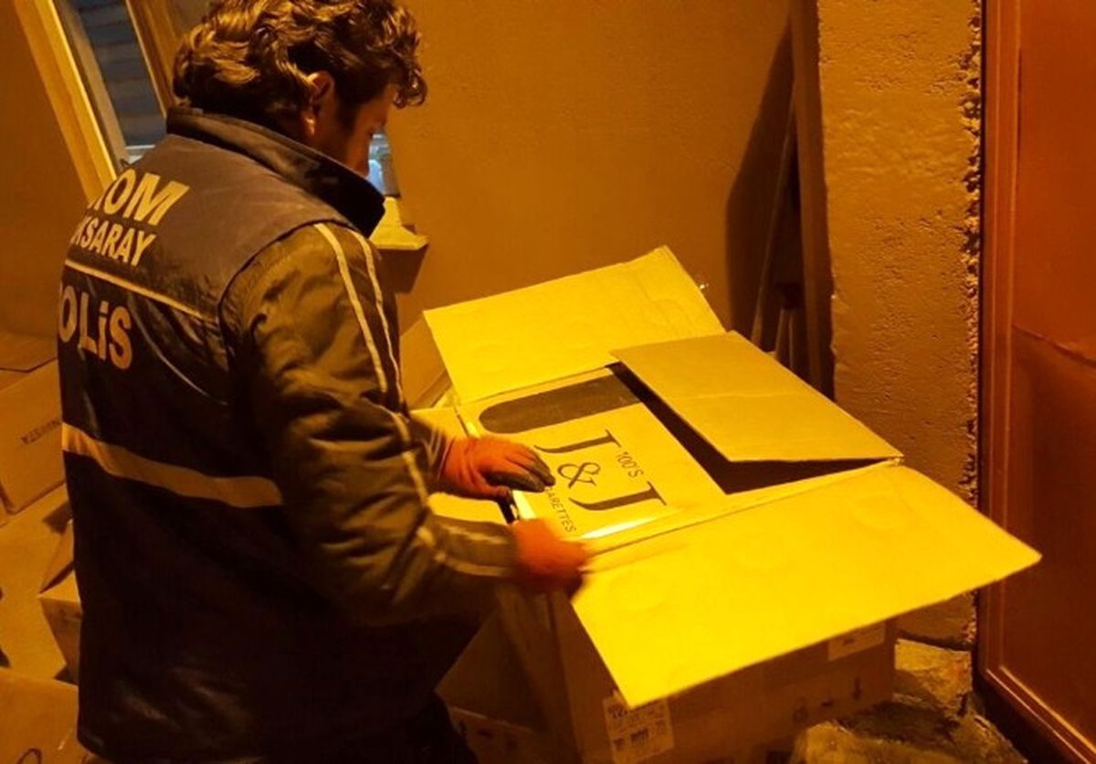 Aksaray\'da 25 Bin Paket Kaçak Sigara Ele Geçirildi