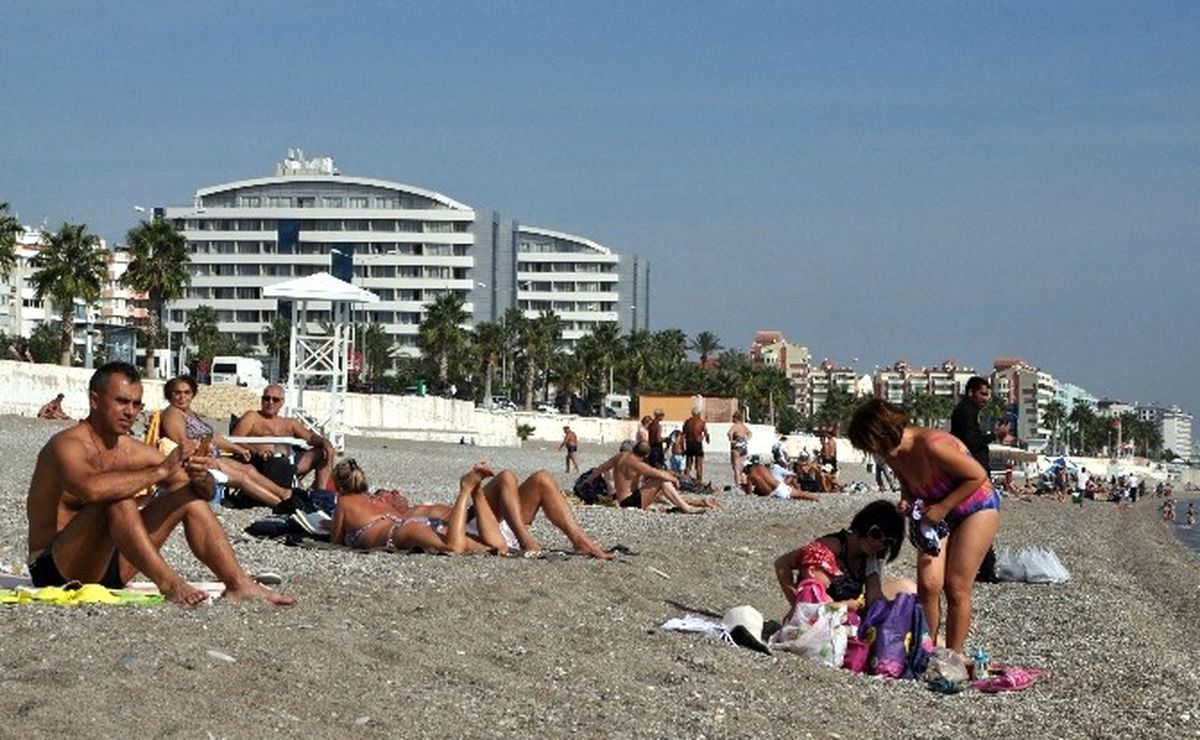 Antalya\'da Kasım Ayında Deniz Keyfi