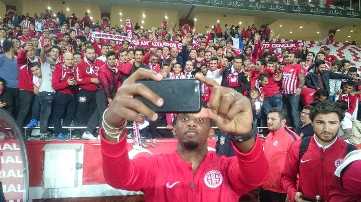 Antalyaspor Taraftarının Gönlünü Eto\'o Aldı