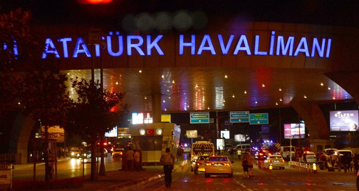 Atatürk Havalimanı\'nda Silah Sesleri
