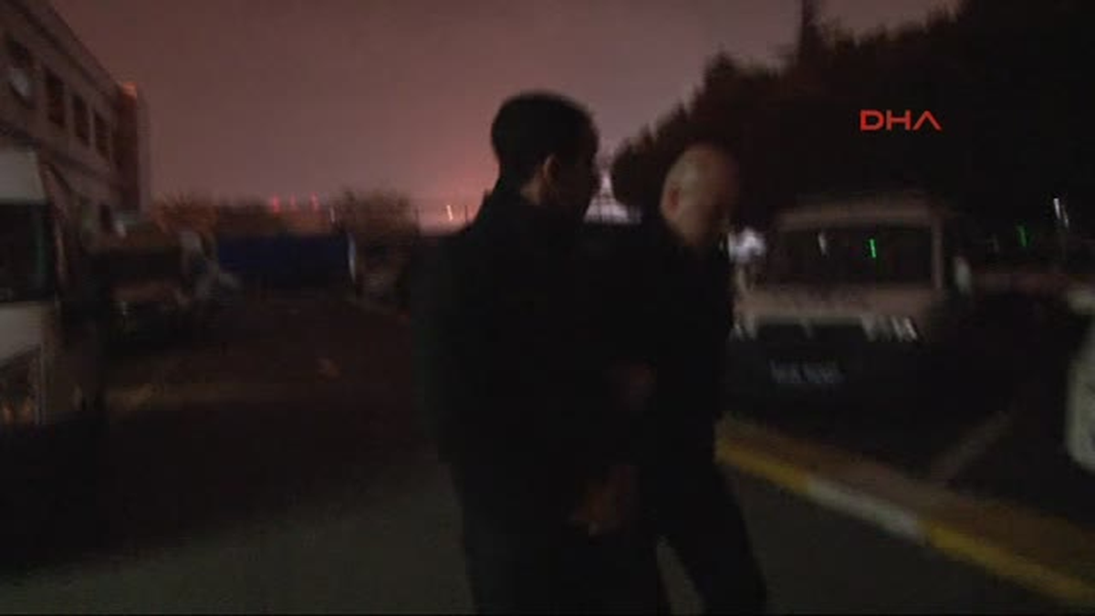 Atatürk Havalimanı\'nda Silah Sesleri