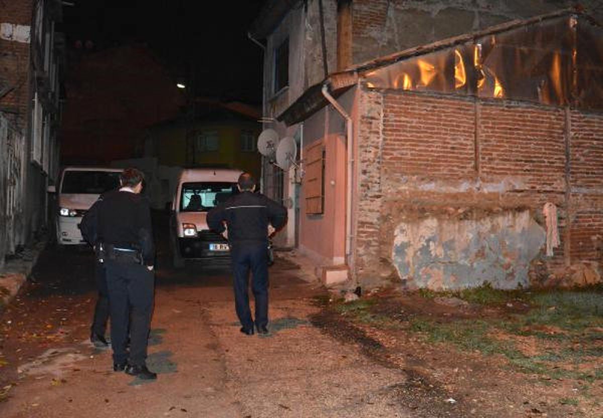 Cinayetten Sonra Gizlendiği Çatıda Yakalandı